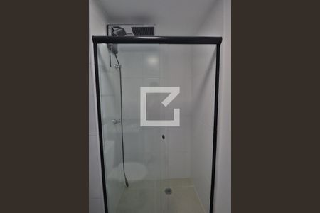 Banheiro de apartamento à venda com 1 quarto, 25m² em Pinheiros, São Paulo