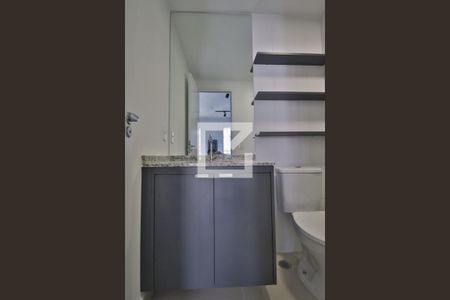 Banheiro de apartamento à venda com 1 quarto, 25m² em Pinheiros, São Paulo