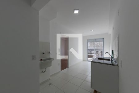 Sala / Cozinha de apartamento à venda com 1 quarto, 35m² em Vila Tolstoi, São Paulo