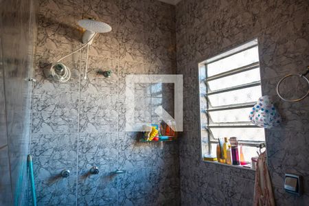 Casa à venda com 242m², 3 quartos e 3 vagasBanheiro