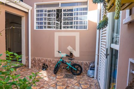 Casa à venda com 242m², 3 quartos e 3 vagasÁrea de Serviço