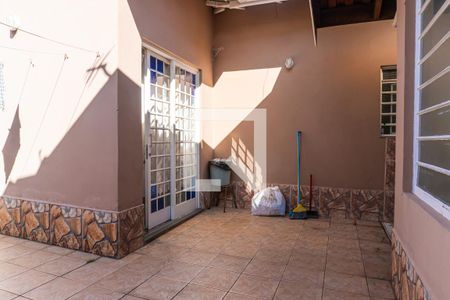 Casa à venda com 242m², 3 quartos e 3 vagasGaragem