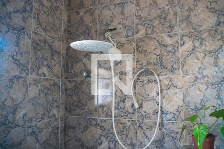 Casa à venda com 242m², 3 quartos e 3 vagasChuveiro