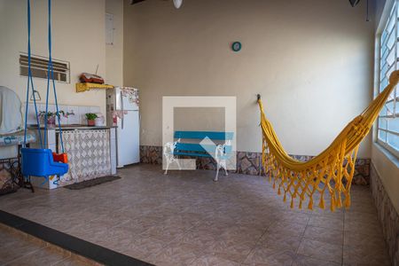 Casa à venda com 242m², 3 quartos e 3 vagasQuintal