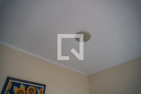 Casa à venda com 242m², 3 quartos e 3 vagasSala