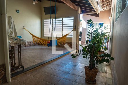 Casa à venda com 242m², 3 quartos e 3 vagasQuintal