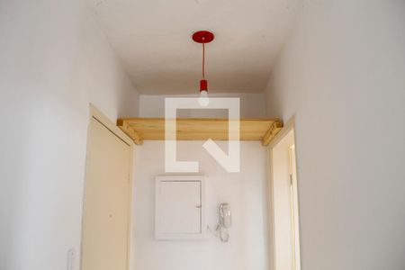 Corredor de kitnet/studio para alugar com 1 quarto, 28m² em Oswaldo Cruz, São Caetano do Sul