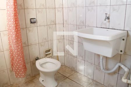 Banheiro de kitnet/studio para alugar com 1 quarto, 28m² em Oswaldo Cruz, São Caetano do Sul