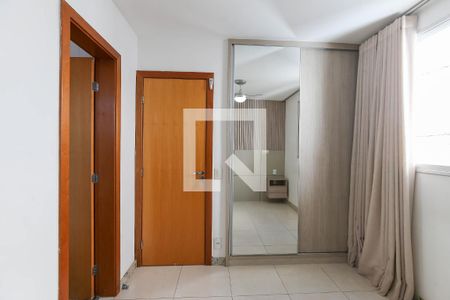 Apartamento à venda com 77m², 3 quartos e 2 vagasSuíte