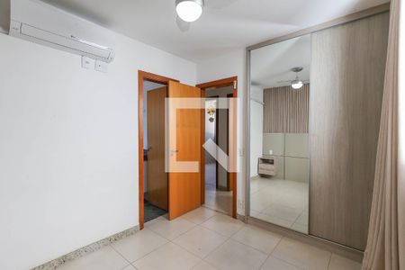 Apartamento à venda com 77m², 3 quartos e 2 vagasSuíte