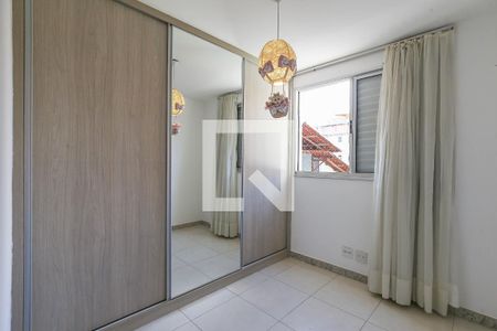 Apartamento à venda com 77m², 3 quartos e 2 vagasQuarto 2