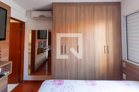 Casa de condomínio à venda com 110m², 3 quartos e 2 vagas Casa de condomínio à venda com 110m², 3 quartos e 2 vagasSuíte