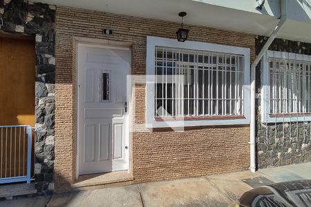 Casa para alugar com 105m², 3 quartos e 1 vaga Casa para alugar com 105m², 3 quartos e 1 vagaFachada