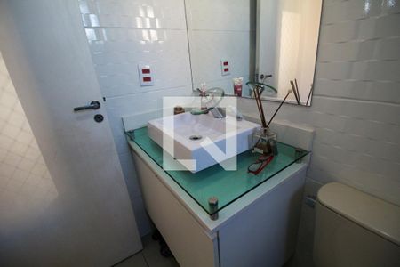 Apartamento à venda com 55m², 2 quartos e 1 vaga Apartamento à venda com 55m², 2 quartos e 1 vagaBanheiro da Suíte