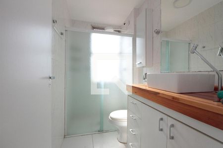 Banheiro de apartamento para alugar com 1 quarto, 42m² em Vila Buarque, São Paulo