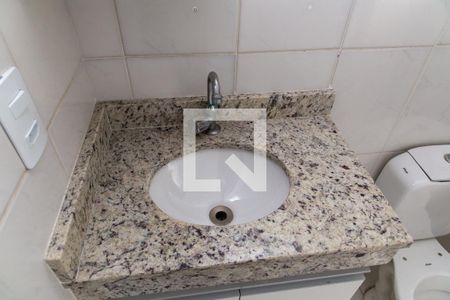 Apartamento à venda com 59m², 2 quartos e 1 vagaDetalhe banheiro
