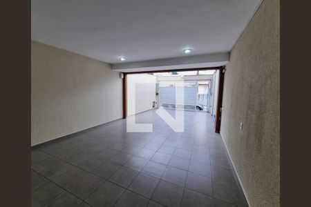 Casa à venda com 266m², 3 quartos e 4 vagas Casa à venda com 266m², 3 quartos e 4 vagasGaragem