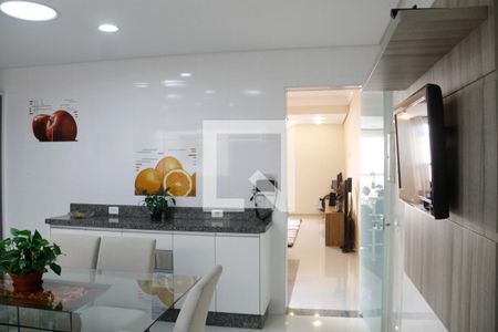 Casa à venda com 266m², 3 quartos e 4 vagas Casa à venda com 266m², 3 quartos e 4 vagasCozinha