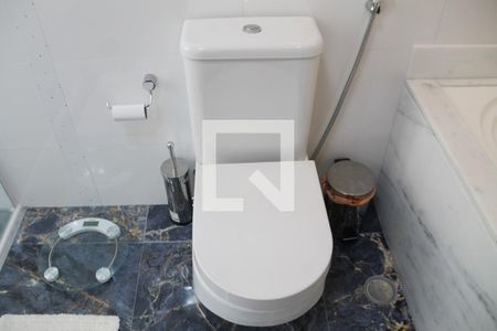 Casa à venda com 266m², 3 quartos e 4 vagas Casa à venda com 266m², 3 quartos e 4 vagasBanheiro da Suíte