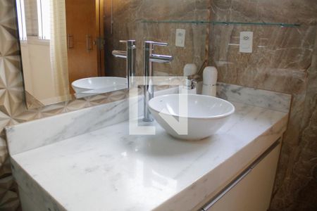 Casa à venda com 266m², 3 quartos e 4 vagas Casa à venda com 266m², 3 quartos e 4 vagasBanheiro da Suíte 3