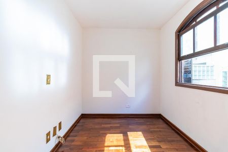 Casa para alugar com 260m², 3 quartos e 2 vagasQuarto 2