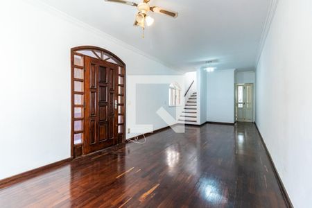 Sala de casa para alugar com 3 quartos, 260m² em Jardim Consórcio, São Paulo