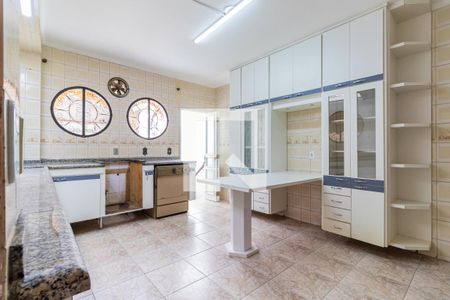 Casa para alugar com 260m², 3 quartos e 2 vagasCozinha