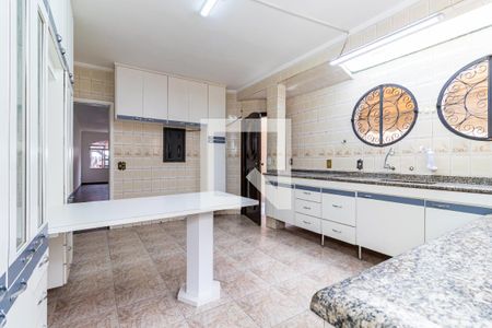 Casa para alugar com 260m², 3 quartos e 2 vagasCozinha