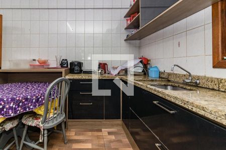 Casa de condomínio à venda com 199m², 4 quartos e 2 vagas Casa de condomínio à venda com 199m², 4 quartos e 2 vagasCozinha