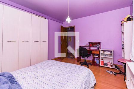 Casa de condomínio à venda com 199m², 4 quartos e 2 vagas Casa de condomínio à venda com 199m², 4 quartos e 2 vagasDormitório 3