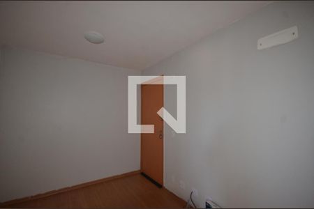 Sala de apartamento para alugar com 2 quartos, 40m² em Campo Grande, Rio de Janeiro