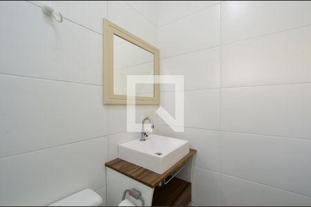 Casa à venda com 253m², 3 quartos e 4 vagasBanheiro da Suíte 2