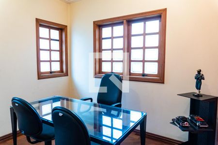 Casa à venda com 640m², 4 quartos e 7 vagasEscritório