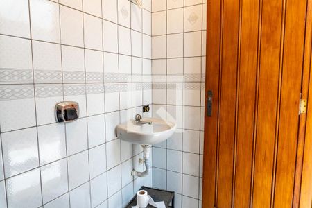 Casa à venda com 640m², 4 quartos e 7 vagasBanheiro de Serviço