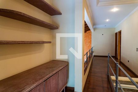 Casa à venda com 640m², 4 quartos e 7 vagasCorredor