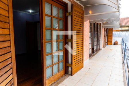 Casa à venda com 640m², 4 quartos e 7 vagasSacada da Sala 2