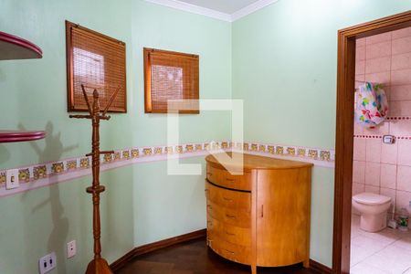 Casa à venda com 640m², 4 quartos e 7 vagasSuíte 2