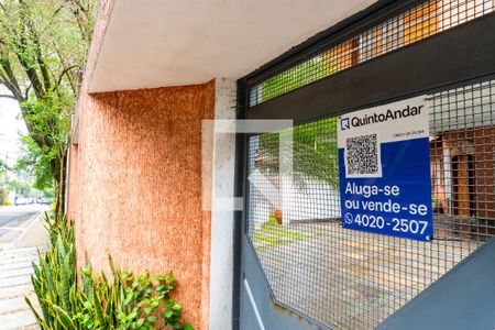 Casa à venda com 640m², 4 quartos e 7 vagasplaquinha