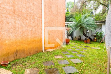 Casa à venda com 640m², 4 quartos e 7 vagasCorredor