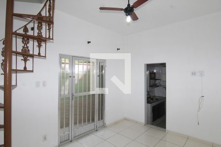 Sala de casa para alugar com 2 quartos, 55m² em Penha Circular, Rio de Janeiro