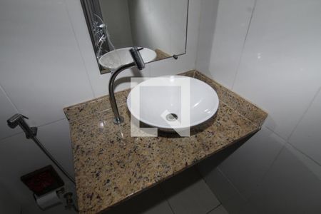 Casa para alugar com 55m², 2 quartos e sem vagaBanheiro