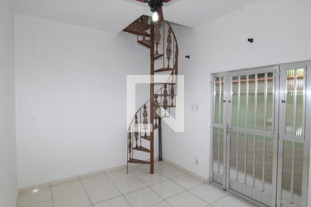 Sala de casa para alugar com 2 quartos, 55m² em Penha Circular, Rio de Janeiro