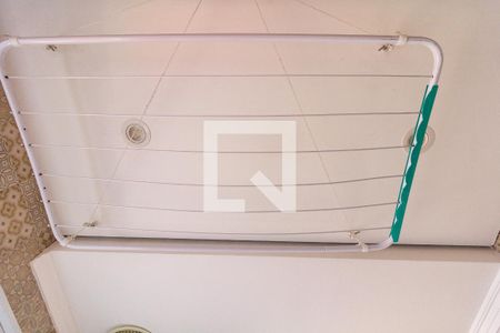 Apartamento à venda com 77m², 2 quartos e 1 vagaÁrea de Serviço