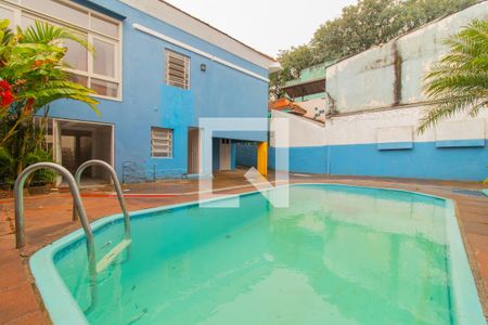 Casa para alugar com 160m², 3 quartos e 2 vagasPiscina