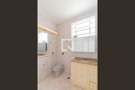 Casa para alugar com 160m², 3 quartos e 2 vagasBanheiro Corredor
