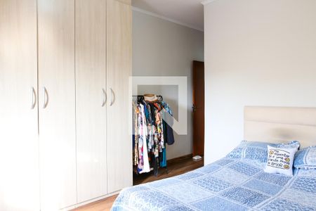 Casa à venda com 180m², 4 quartos e 2 vagas Casa à venda com 180m², 4 quartos e 2 vagasSuite