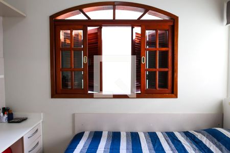 Casa à venda com 180m², 4 quartos e 2 vagas Casa à venda com 180m², 4 quartos e 2 vagasQuarto 2