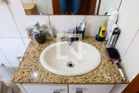 Casa à venda com 180m², 4 quartos e 2 vagas Casa à venda com 180m², 4 quartos e 2 vagasBanheiro da Suite