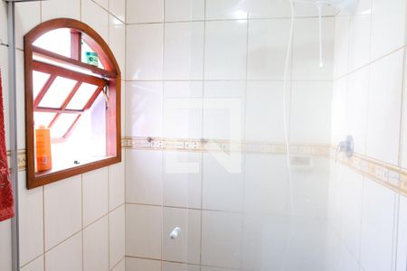 Casa à venda com 180m², 4 quartos e 2 vagas Casa à venda com 180m², 4 quartos e 2 vagasBanheiro da Suite