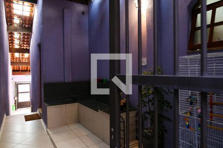 Casa à venda com 180m², 4 quartos e 2 vagas Casa à venda com 180m², 4 quartos e 2 vagasQuintal